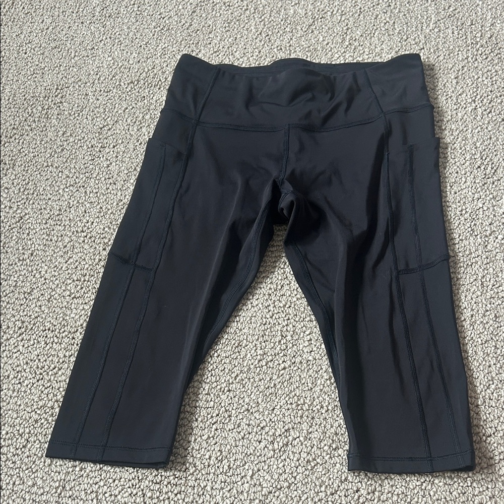 Womens Athleta Crop Stash Leggings